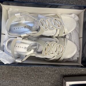 Karen Scott Women's Cream Sandals